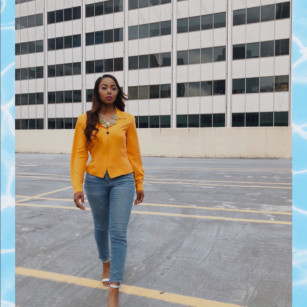 ON SALE 🍊💦 Summer Vintage Blazer